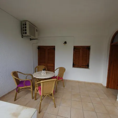 Capsule hotel Mariastella Agios Nikolaos (Crete)