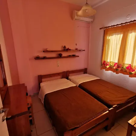 Mariastella Capsule hotel Agios Nikolaos (Crete)